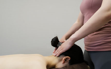 スタジオでレッスンを受ける様子